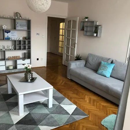 Gyoengye Apartament