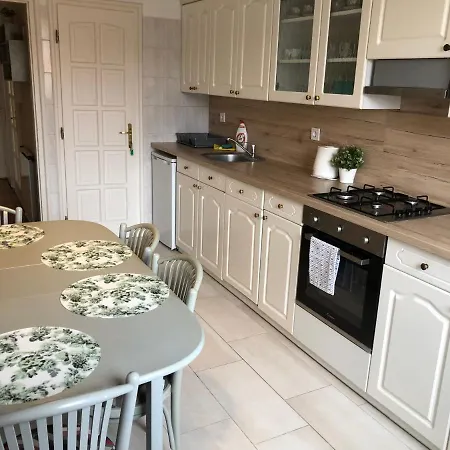 Gyoengye Apartament Segedyn