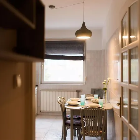 Gyoengye Apartament *